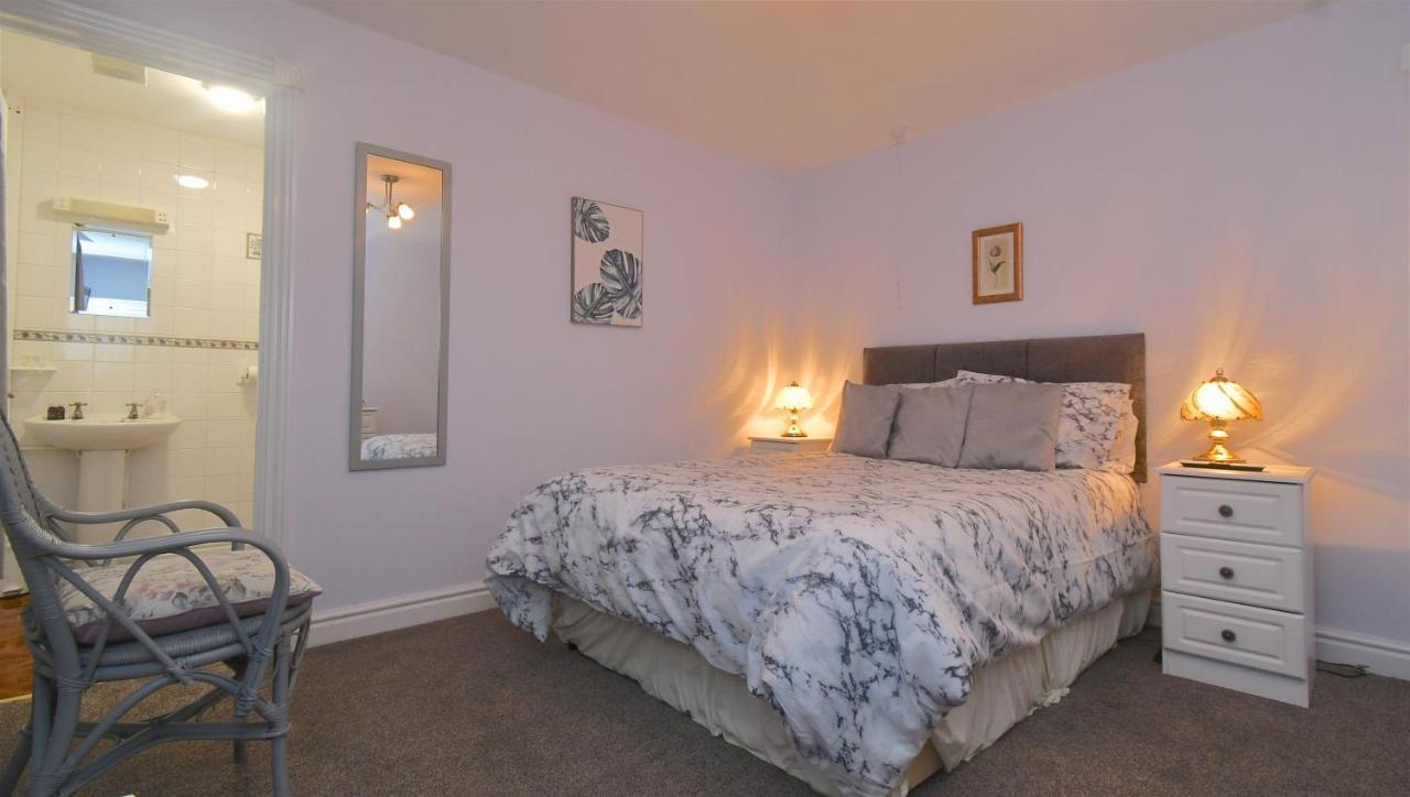 The Old Board School Guest House St Clears Bagian luar foto
