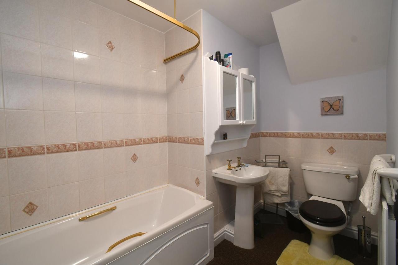 The Old Board School Guest House St Clears Bagian luar foto