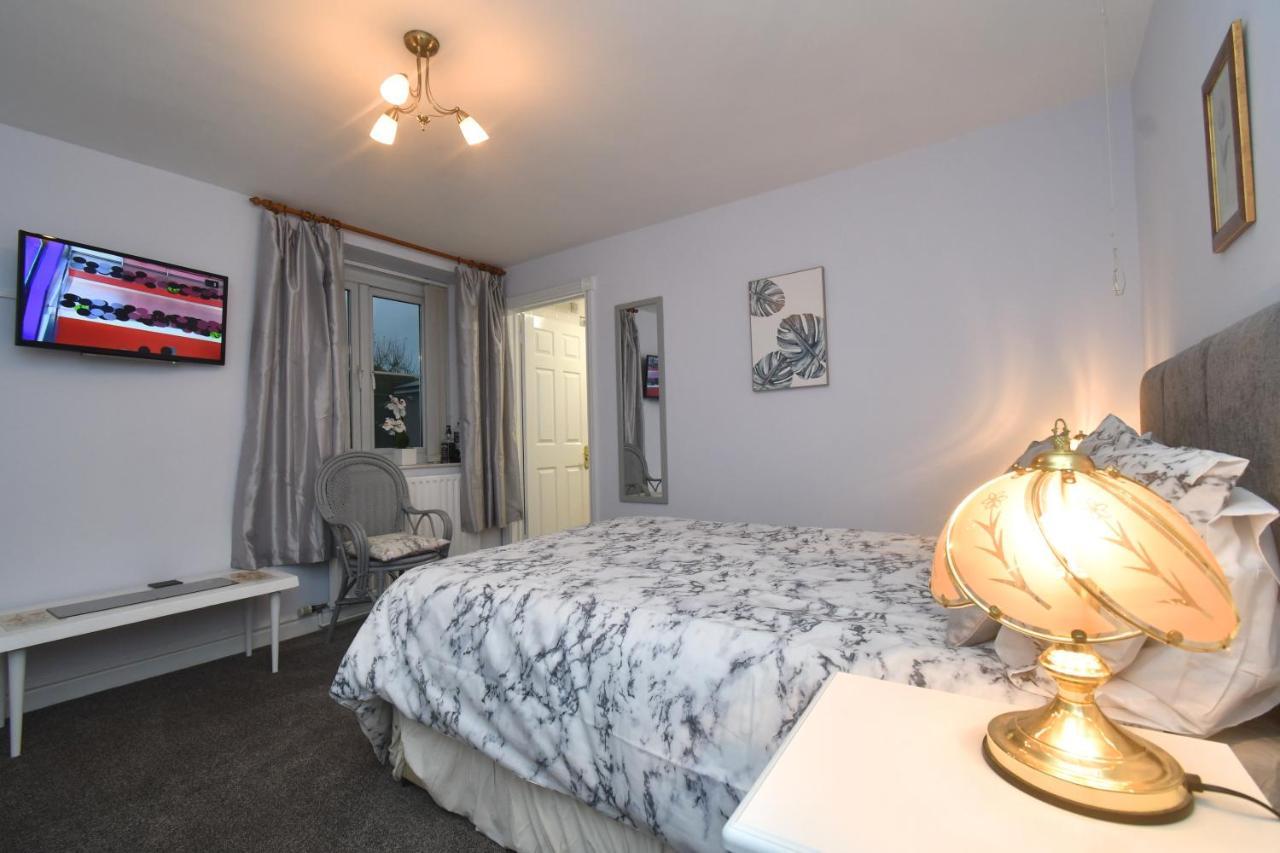 The Old Board School Guest House St Clears Bagian luar foto