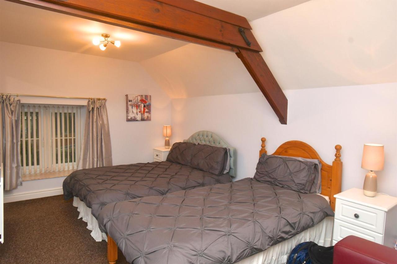 The Old Board School Guest House St Clears Bagian luar foto